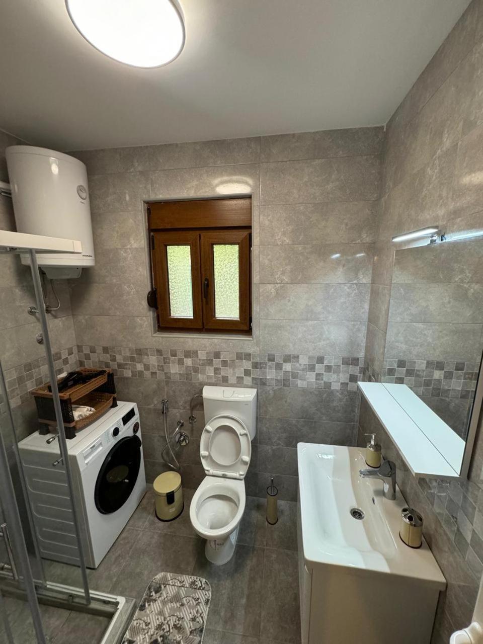 Apartment Vento Di Bocche III Kotor Exterior foto